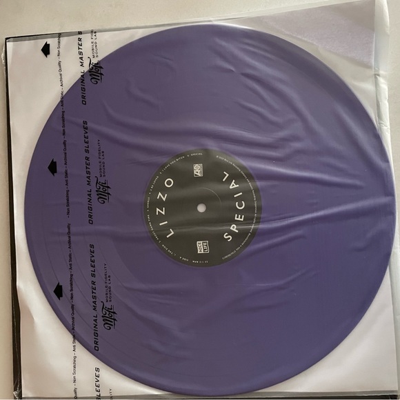 Lizzo “special” indie exclusive grape vinyl never been played shrink wrap on - Picture 3 of 5